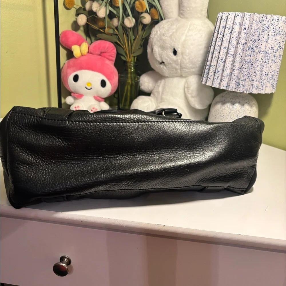 Michael Kors Black Leather Shoulder Bag - Picture 6 of 10